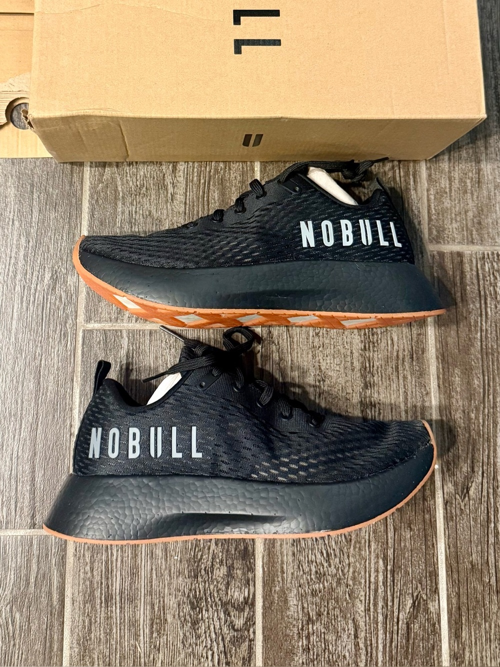 Size 11 Nobull running shoes